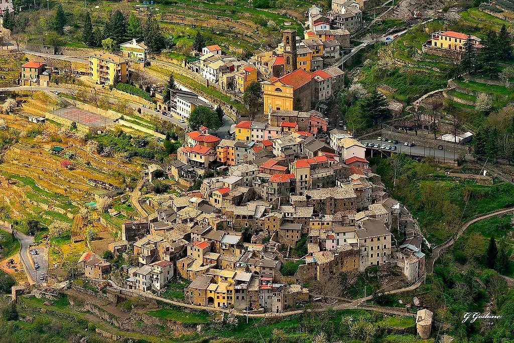 Ostello Ca Lavandin Carpasio Italy